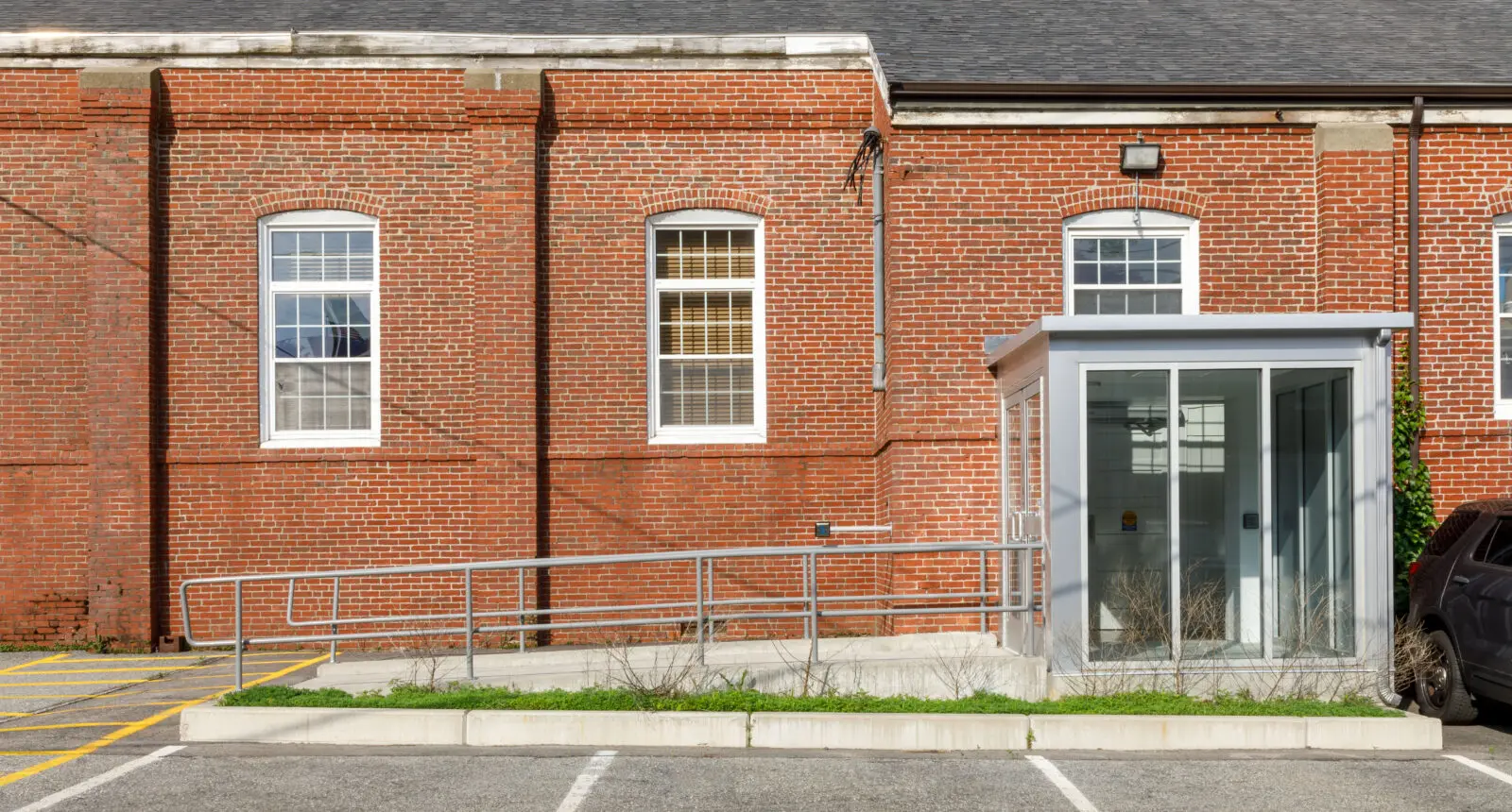 Amesbury City Hall ramp and vestibule