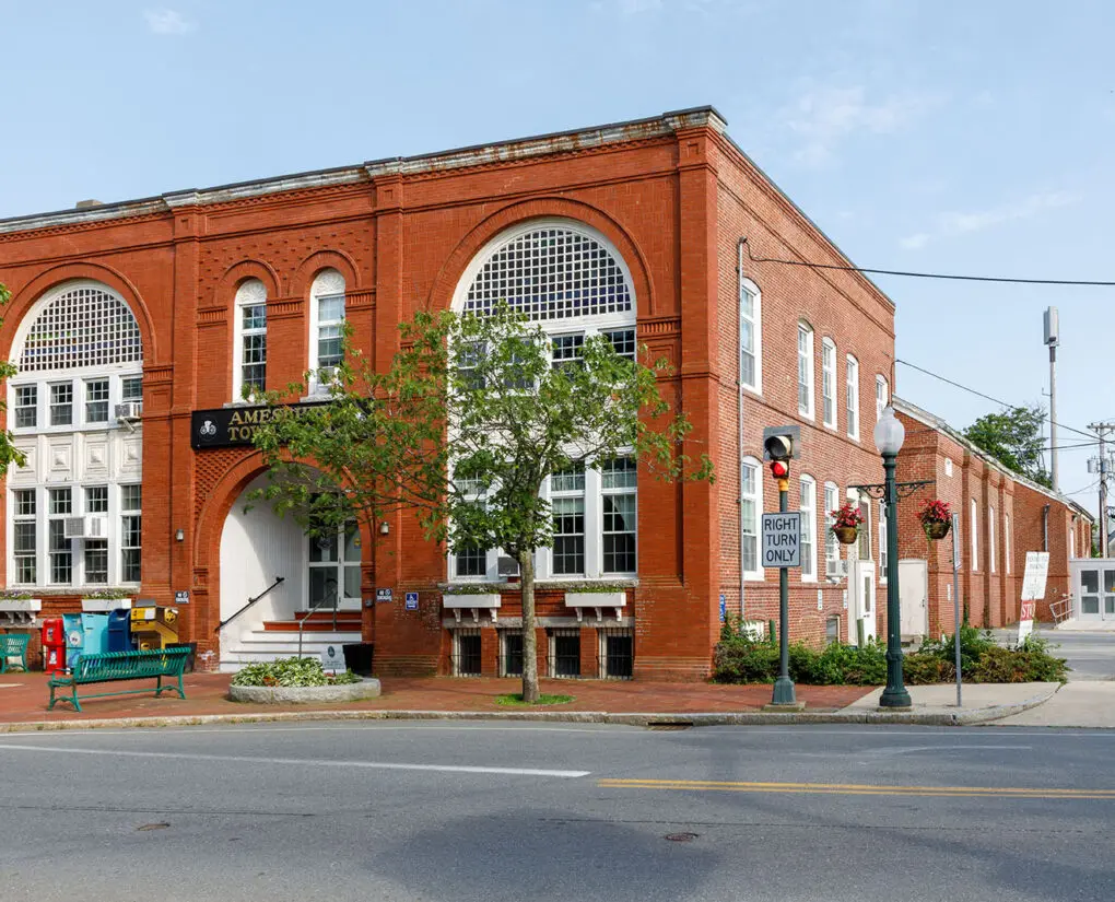Street view of Amesbury City Hall