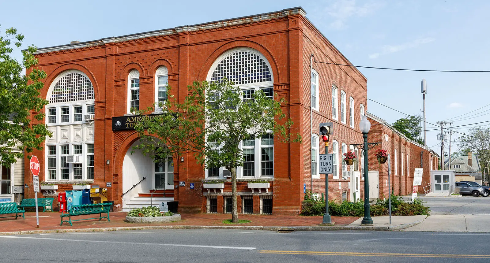 Street view of Amesbury City Hall
